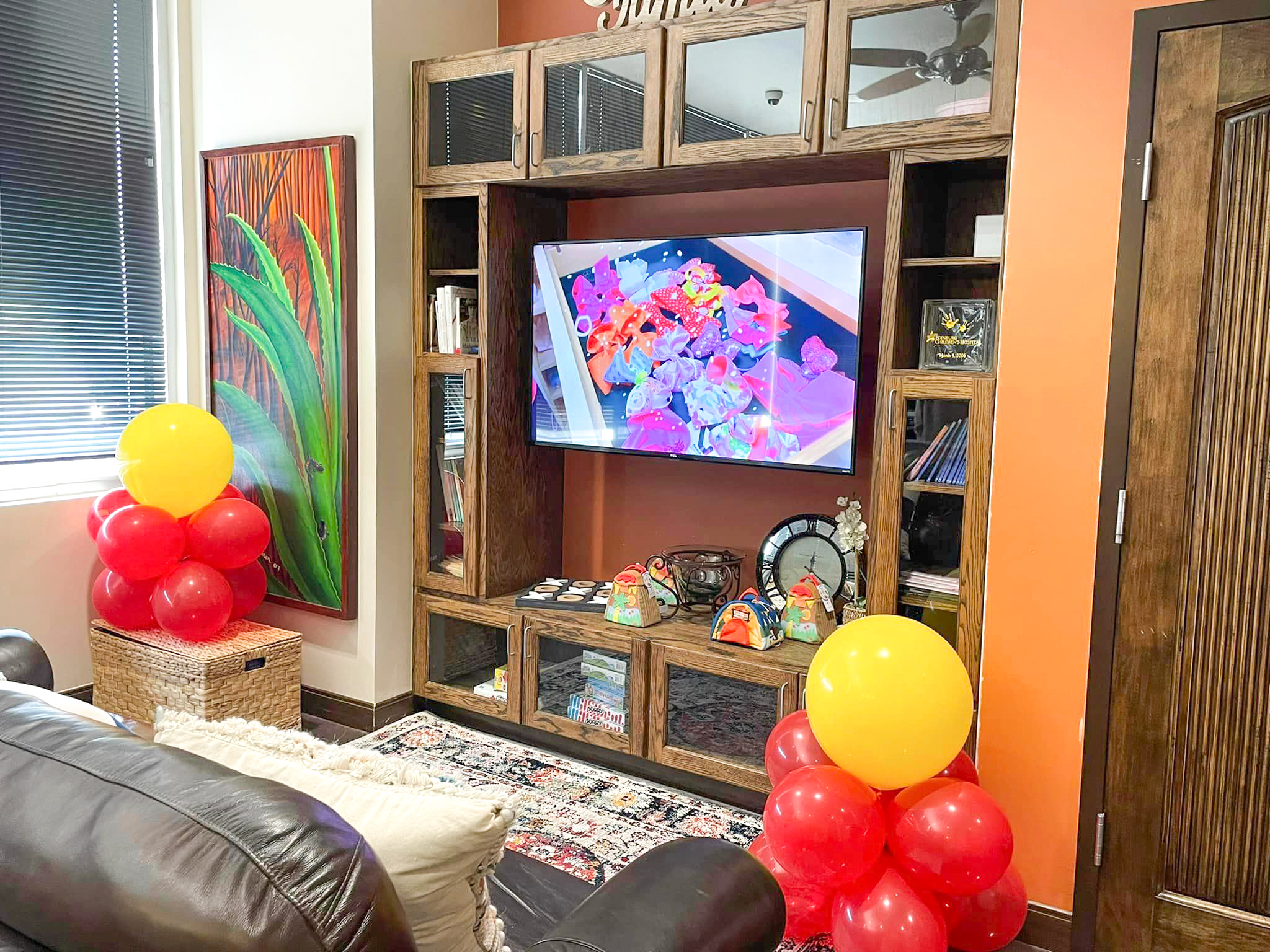 photo of the television room in the Ronald McDonald Family Room Edinburg